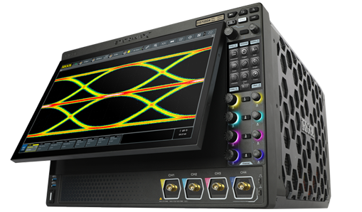 Multiple Touchscreens for efficient visualization – DS70000 Series
